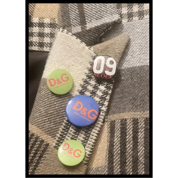 Dolce & Gabbana Colorful Logo Button Trio - Picture 1 of 9